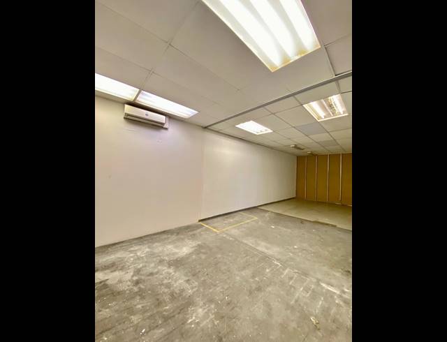 1,098M² WAREHOUSE TO LET IN PAULSHOF